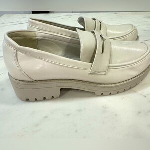 Dirty Laundry -white loafers